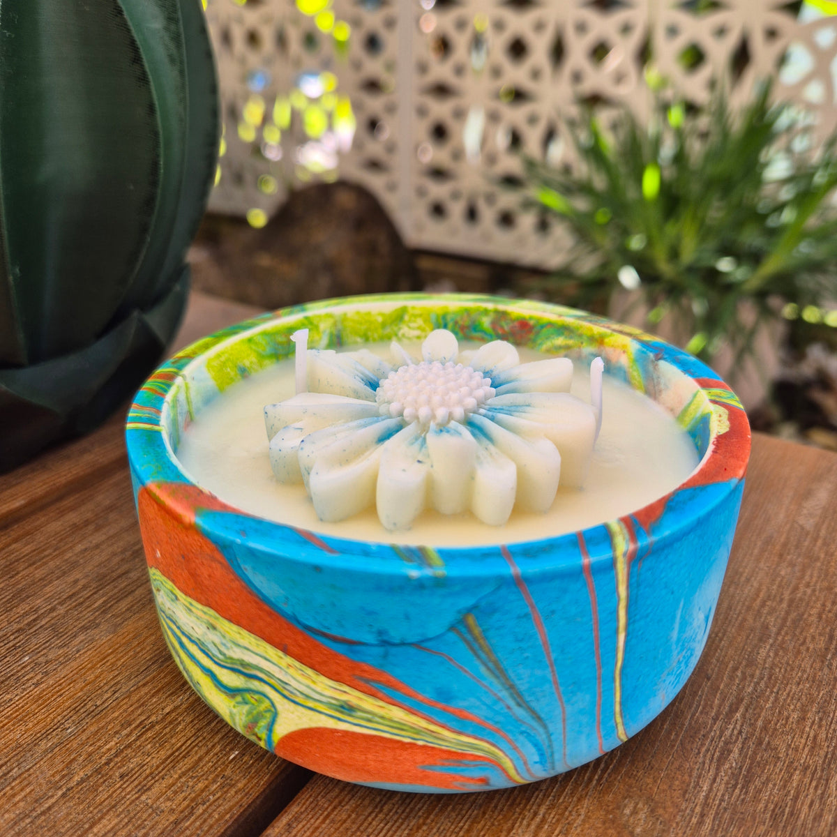 Hand painted round concrete bowl candle with sandalwood