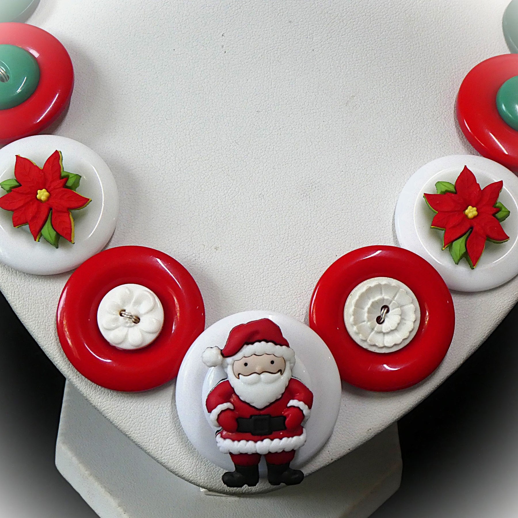 Christmas necklace - Santa's flowers