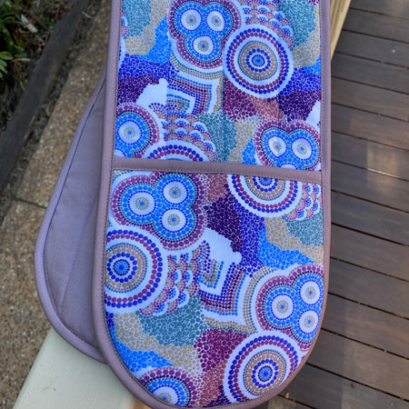 Whirly Dots Double Oven Glove