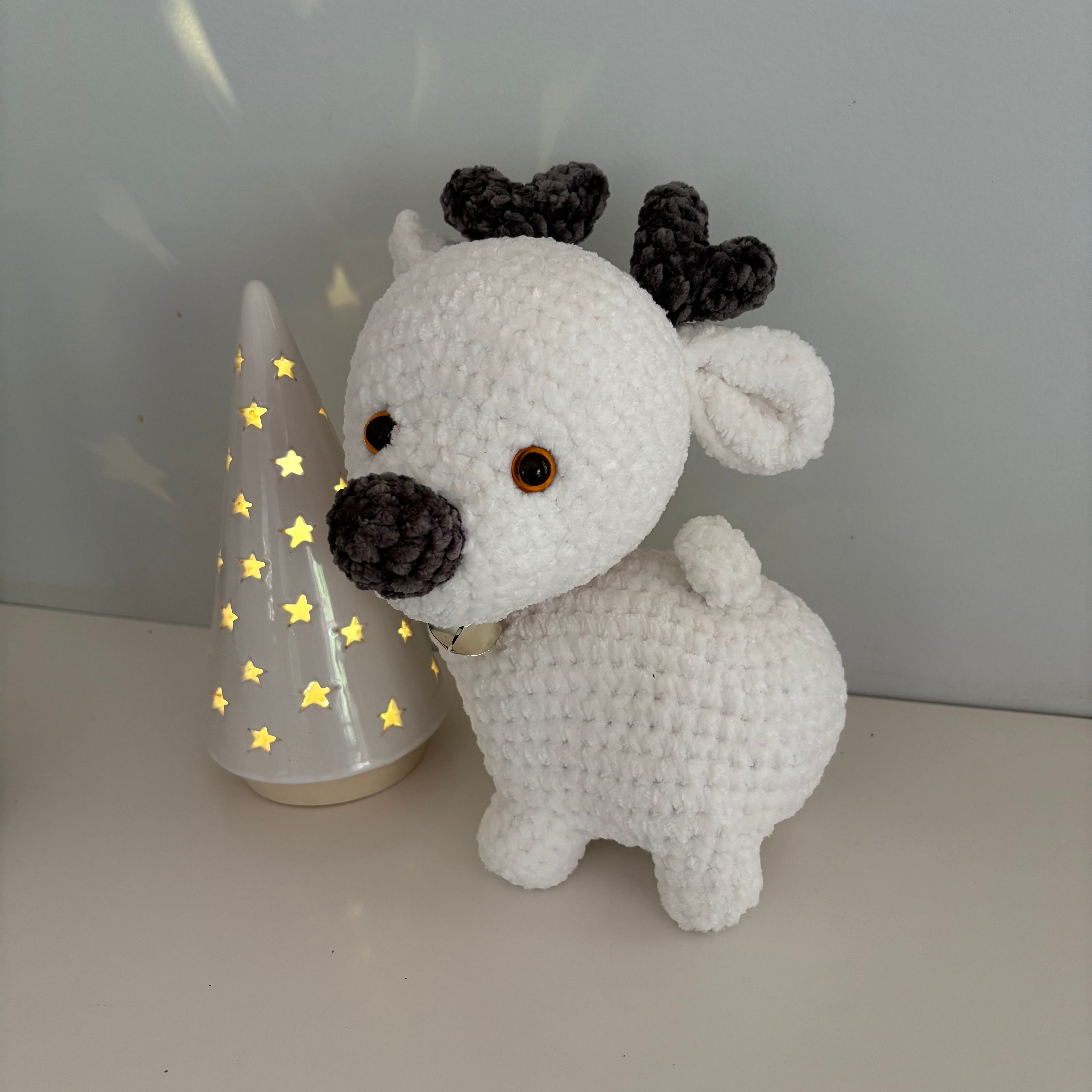 Crochet white reindeer