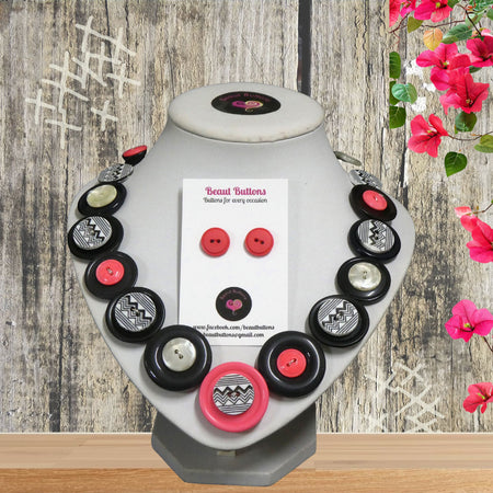 Handmade button necklace and earrings - Pink Zebra