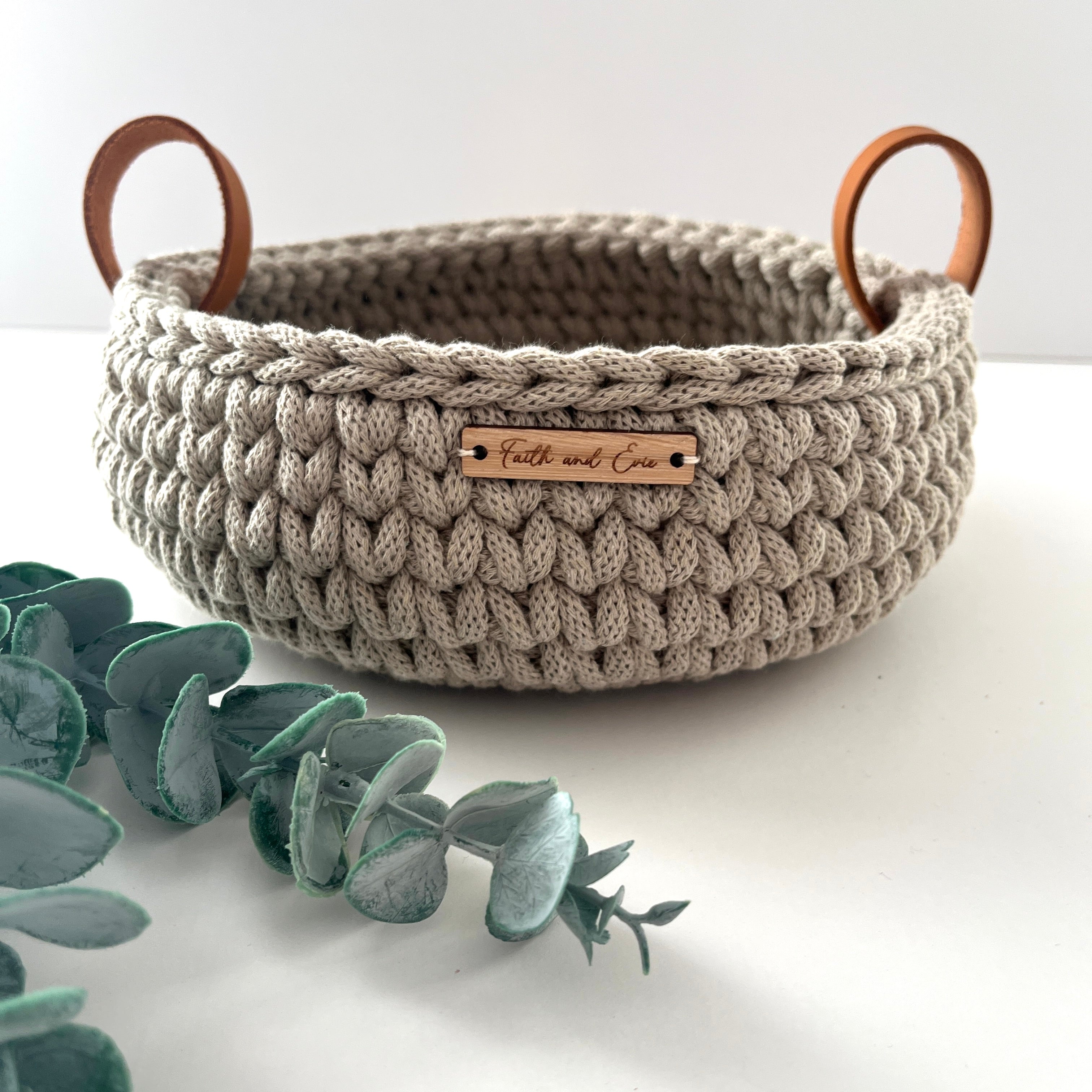 Crochet basket with handles - colour Pale Olive
