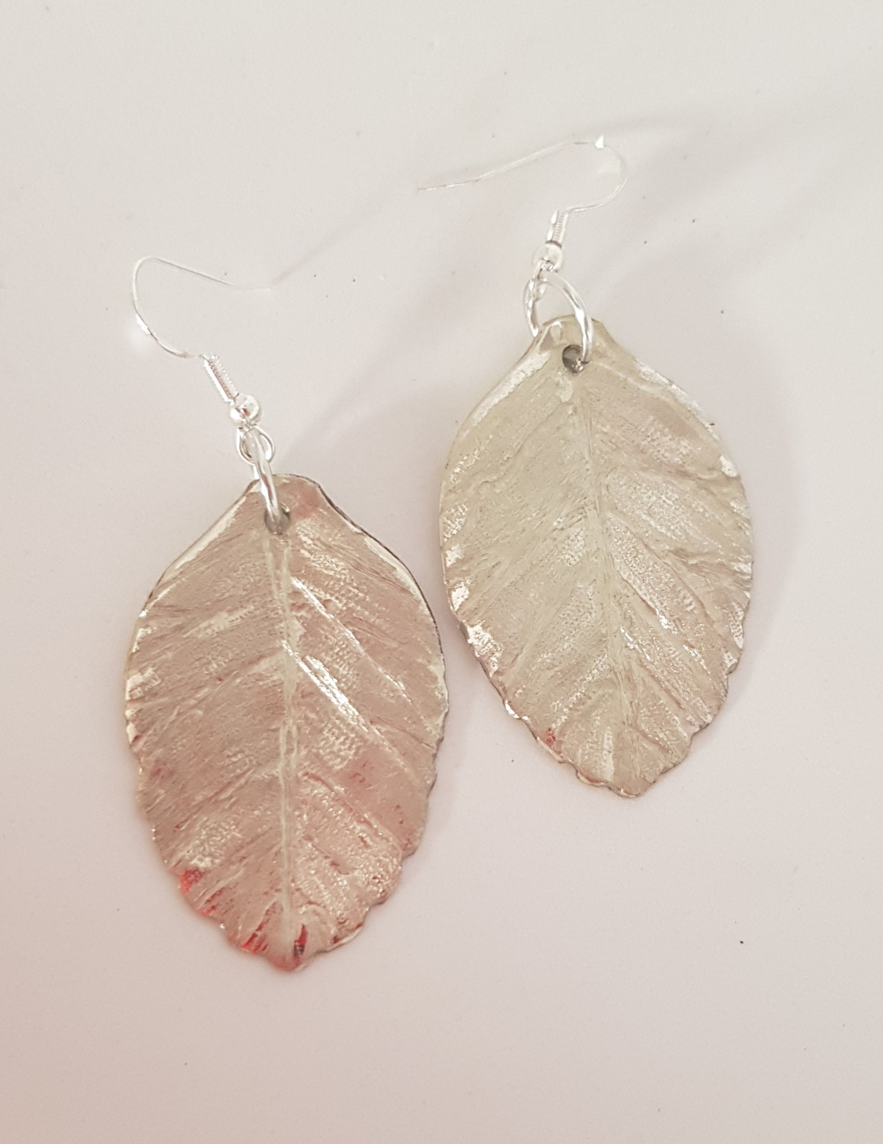 Small round leaf silver earrings #697AM/E
