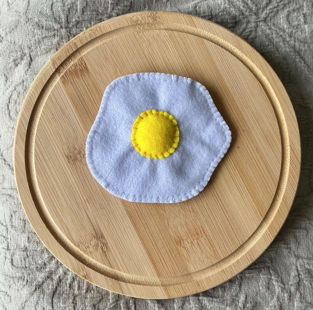 Felt fried egg on toast
