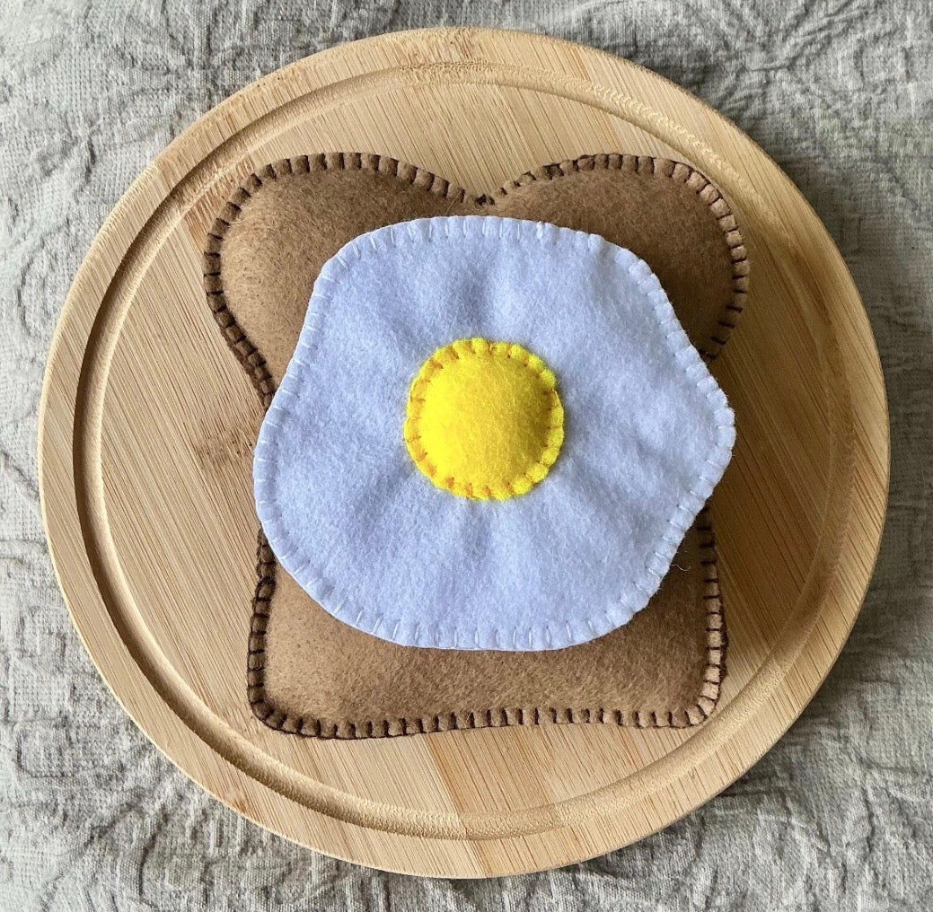 Felt fried egg on toast