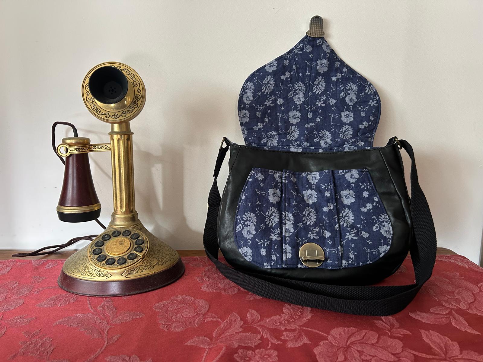 Sweetheart Crossbody Handbag