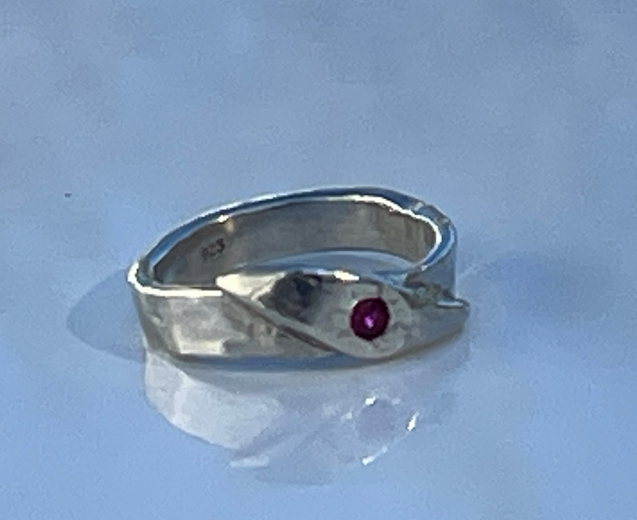 SS ribbon ring with Tiny natural Ruby
