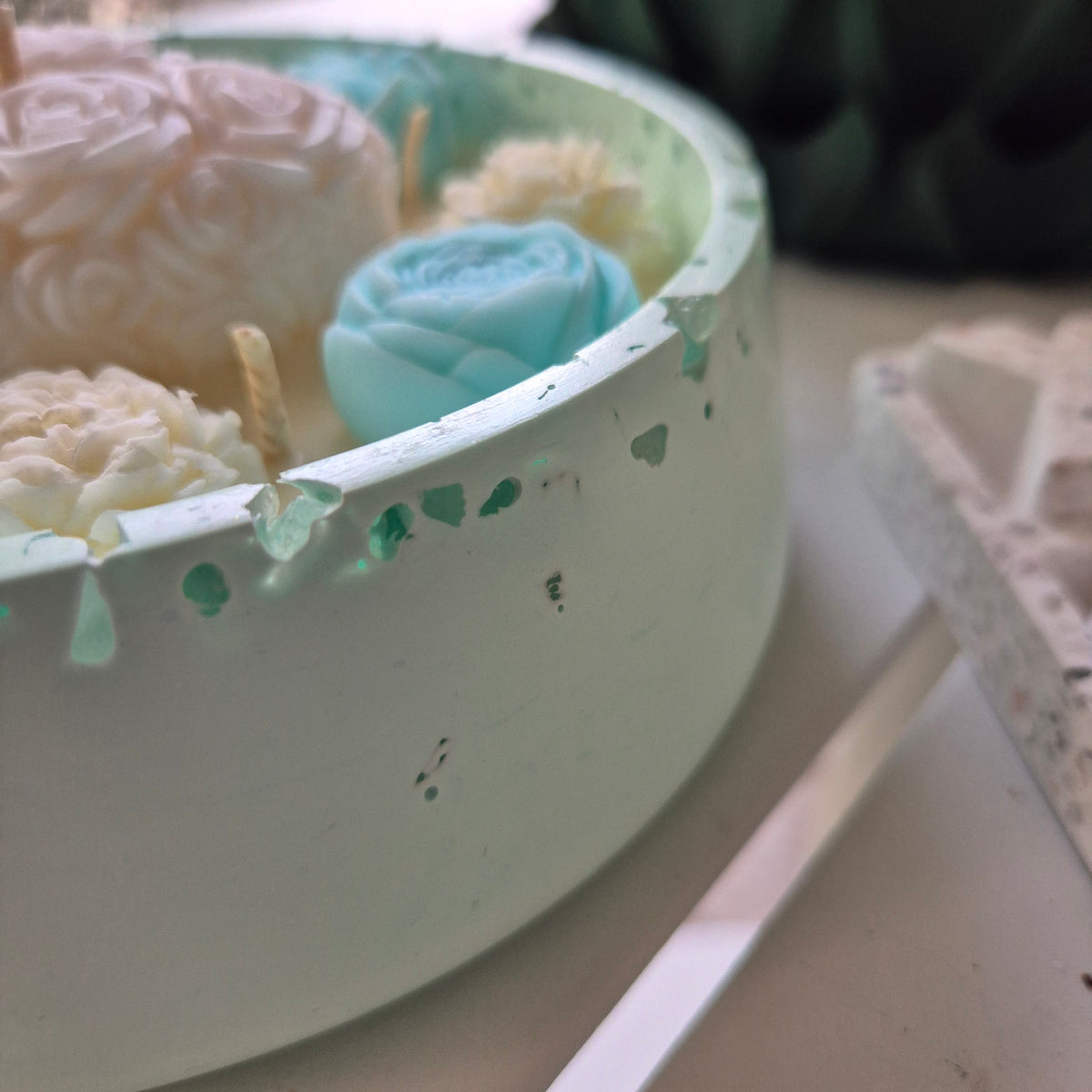 Large soy wax concrete bowl candle with white floral heart and roses