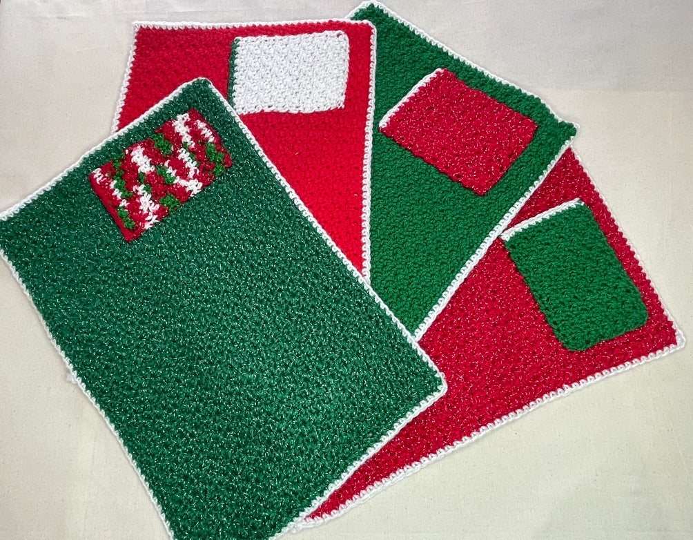 #089 Set of 4 Christmas Place Mats