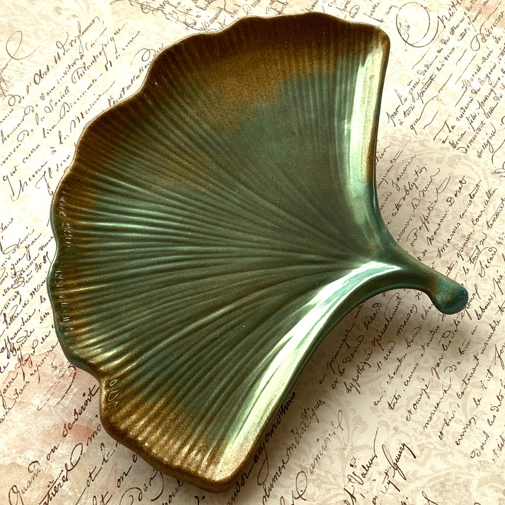 Resin Ginko Dish