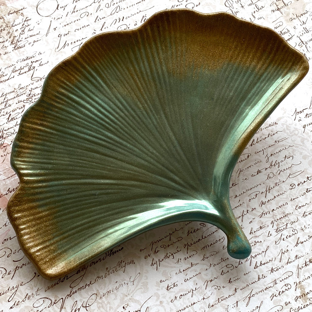 Resin Ginko Dish