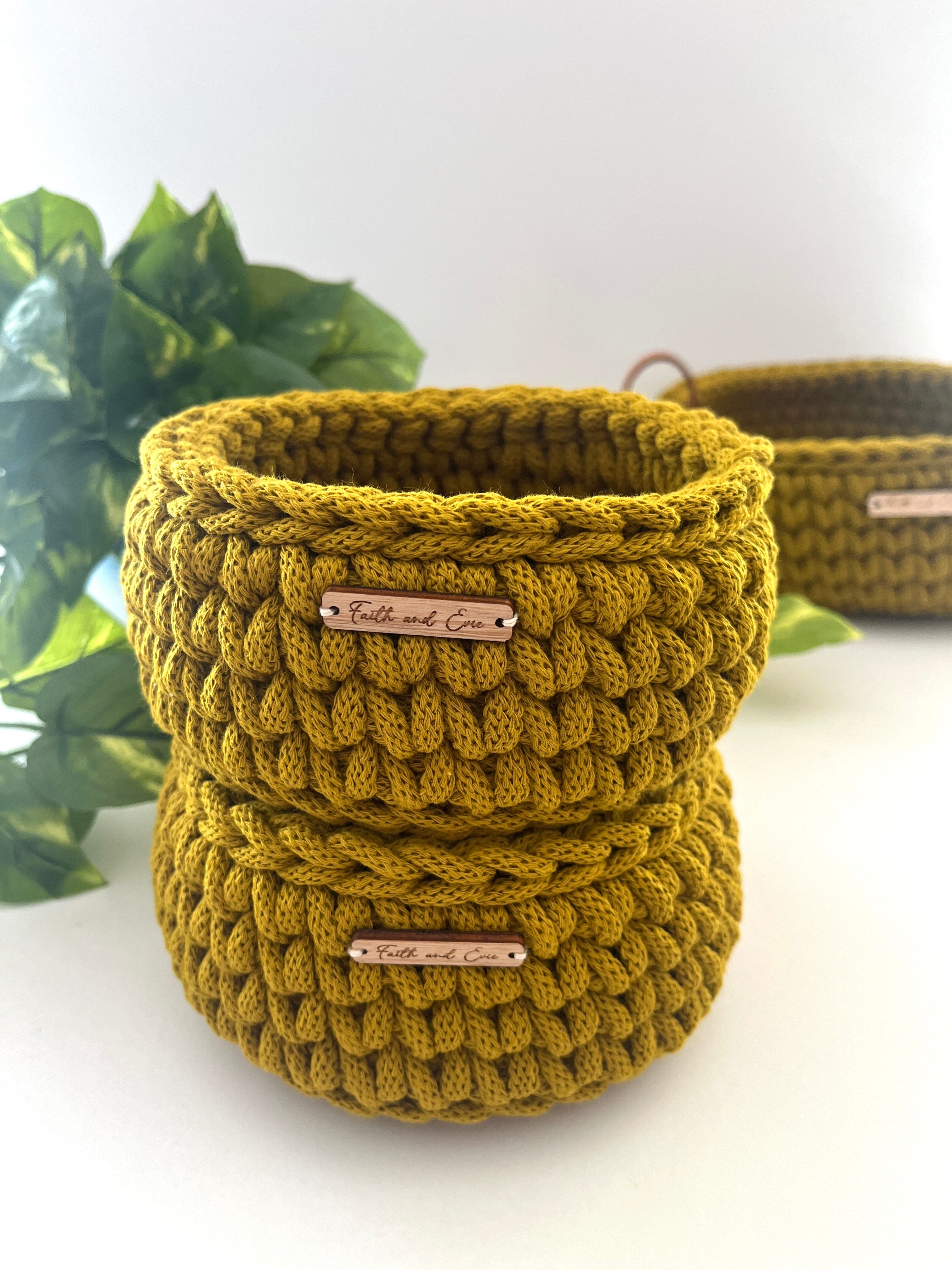 Small crochet basket - colour Spicy Yellow