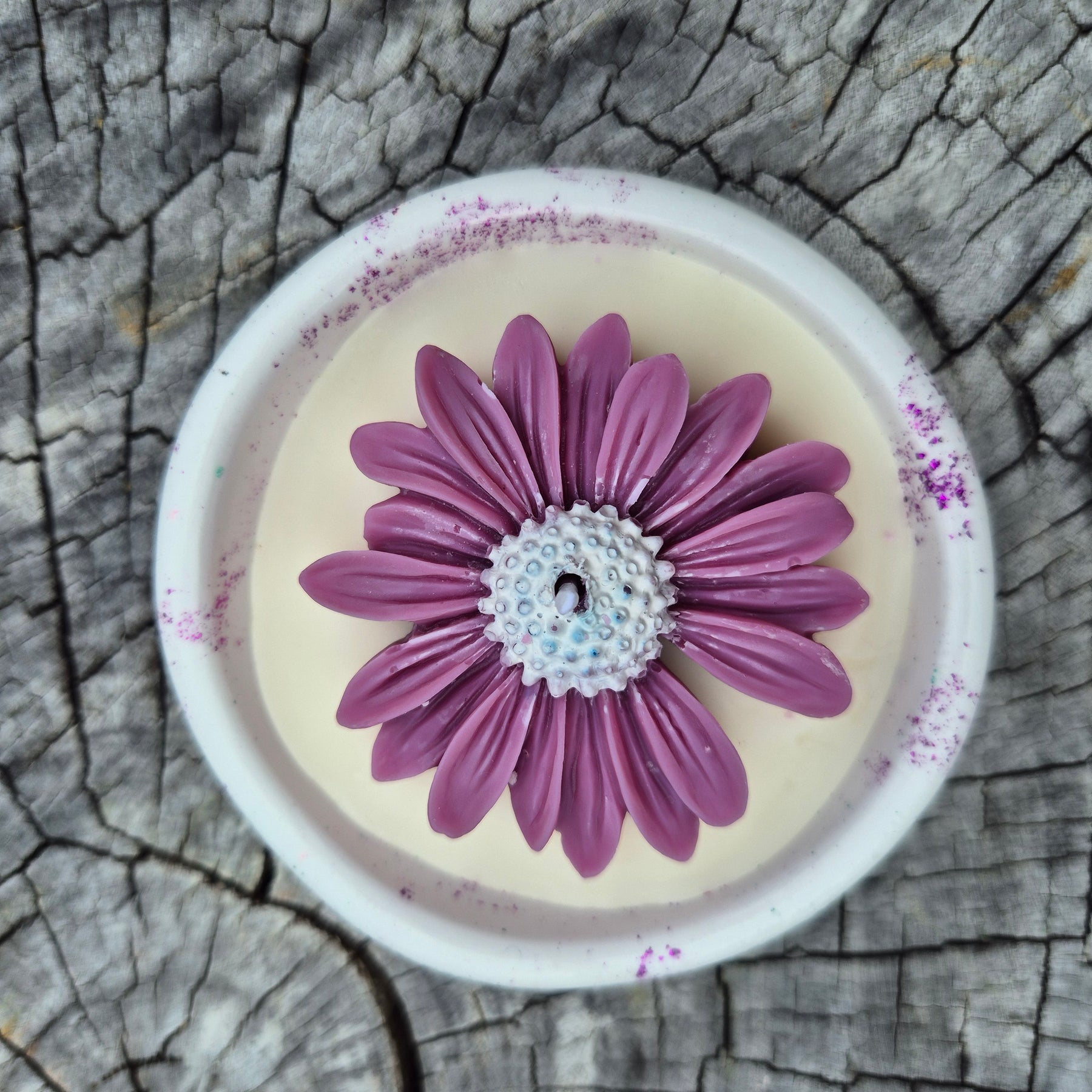 Concrete organic shaped bowl candle with coconut lime fragrance