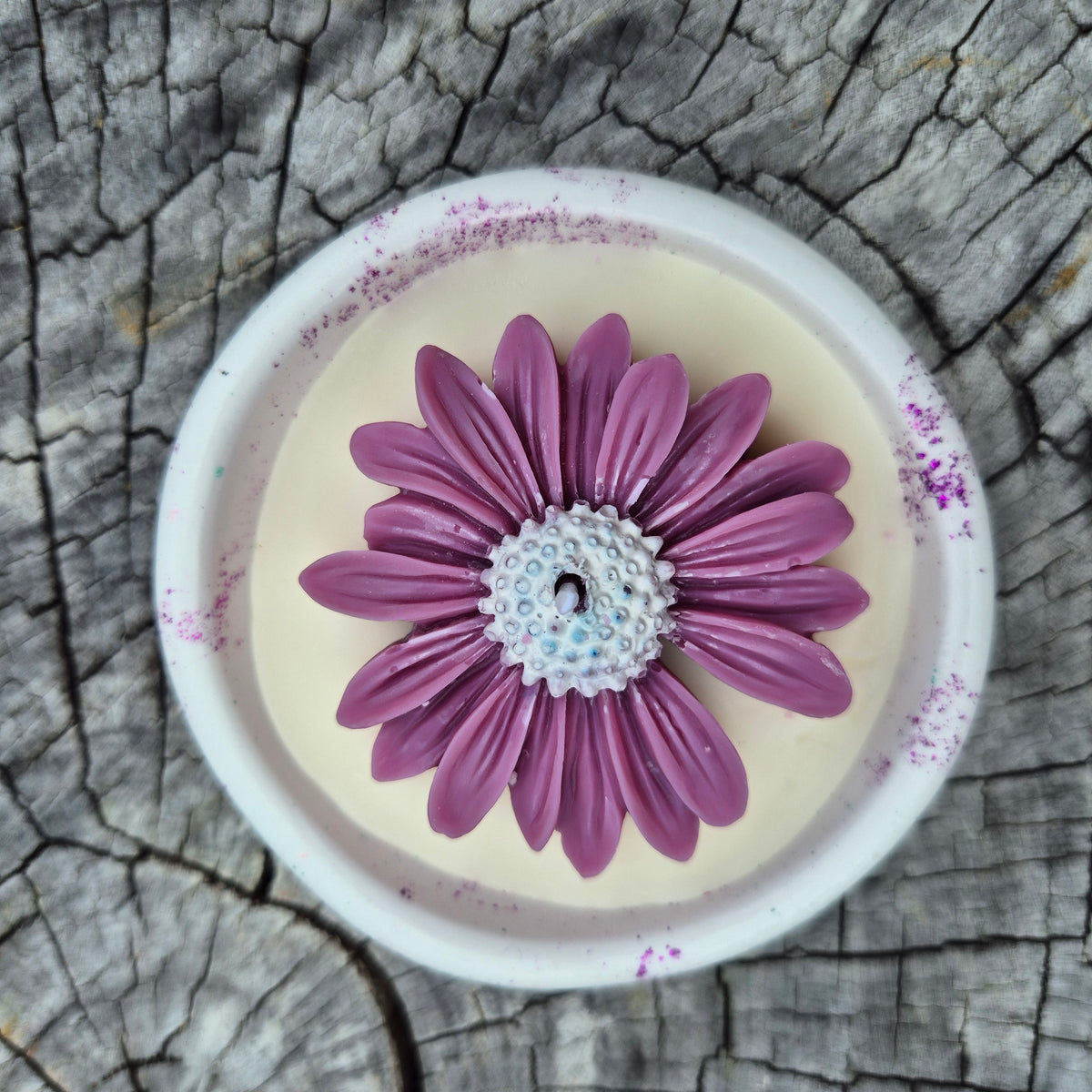 Concrete organic shaped bowl candle with coconut lime fragrance