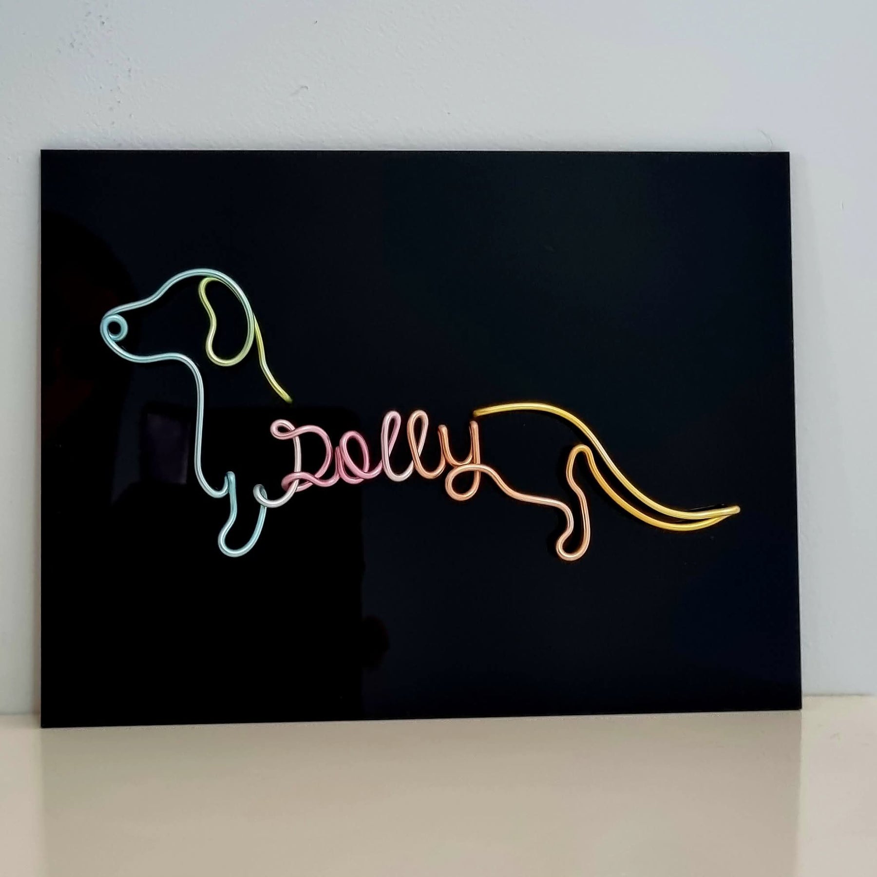 Personalised Dachshund Wire Art Plaque | Custom Sausage Dog Name Sign | Wire Dog Portrait Acrylic Plaque | Custom Colour Dog Wall Art | Pet Name Gift