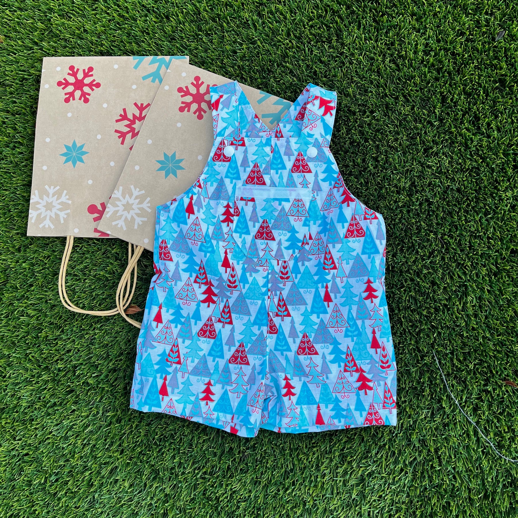 Christmas trees | toddler/baby short overalls | size 0