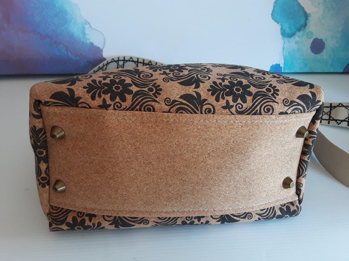 Cork crossbody bag with O-ring & Tassel