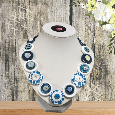 Blue bubbles necklace