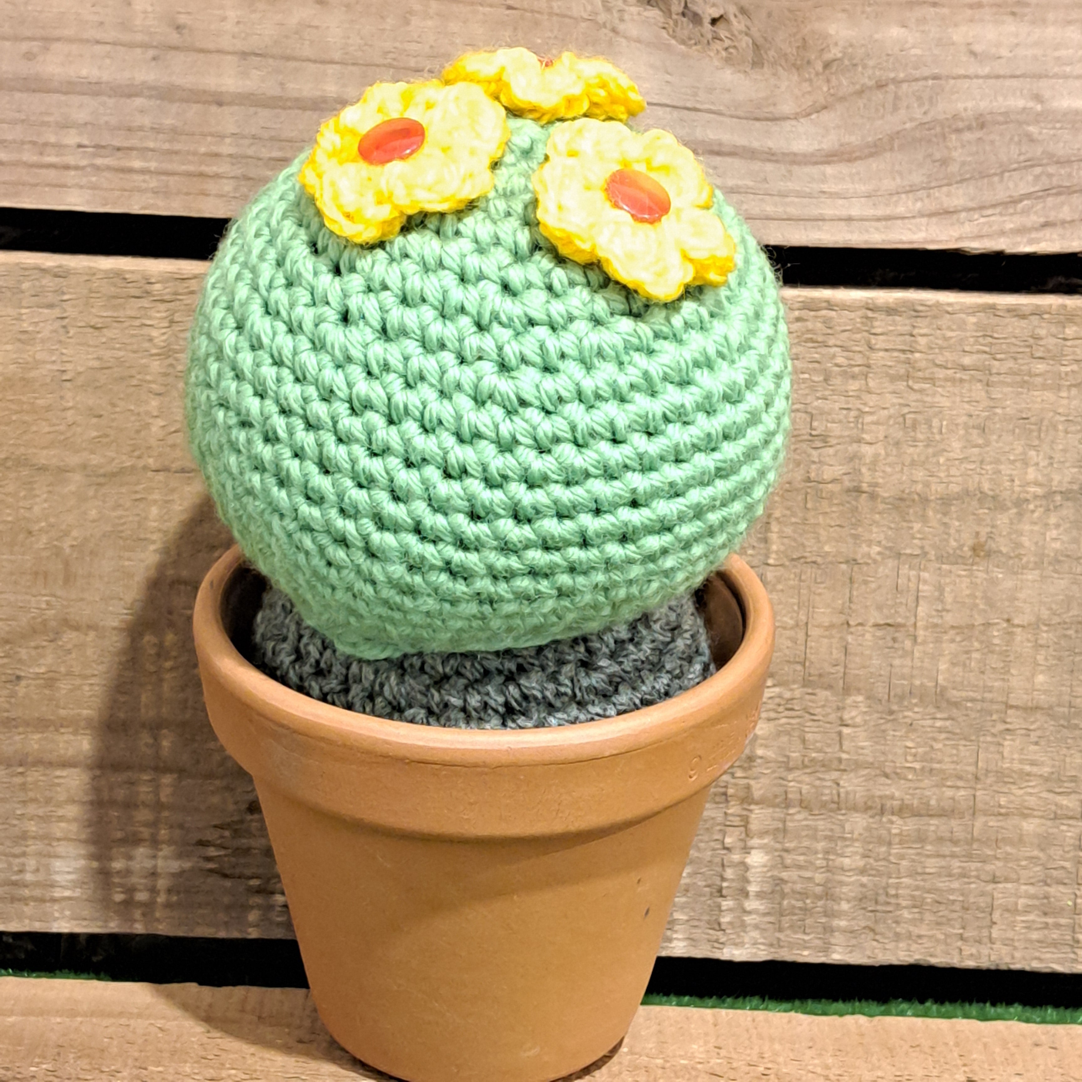 Crochet cactus/ in terracotta pot/ crochet yellow flowers