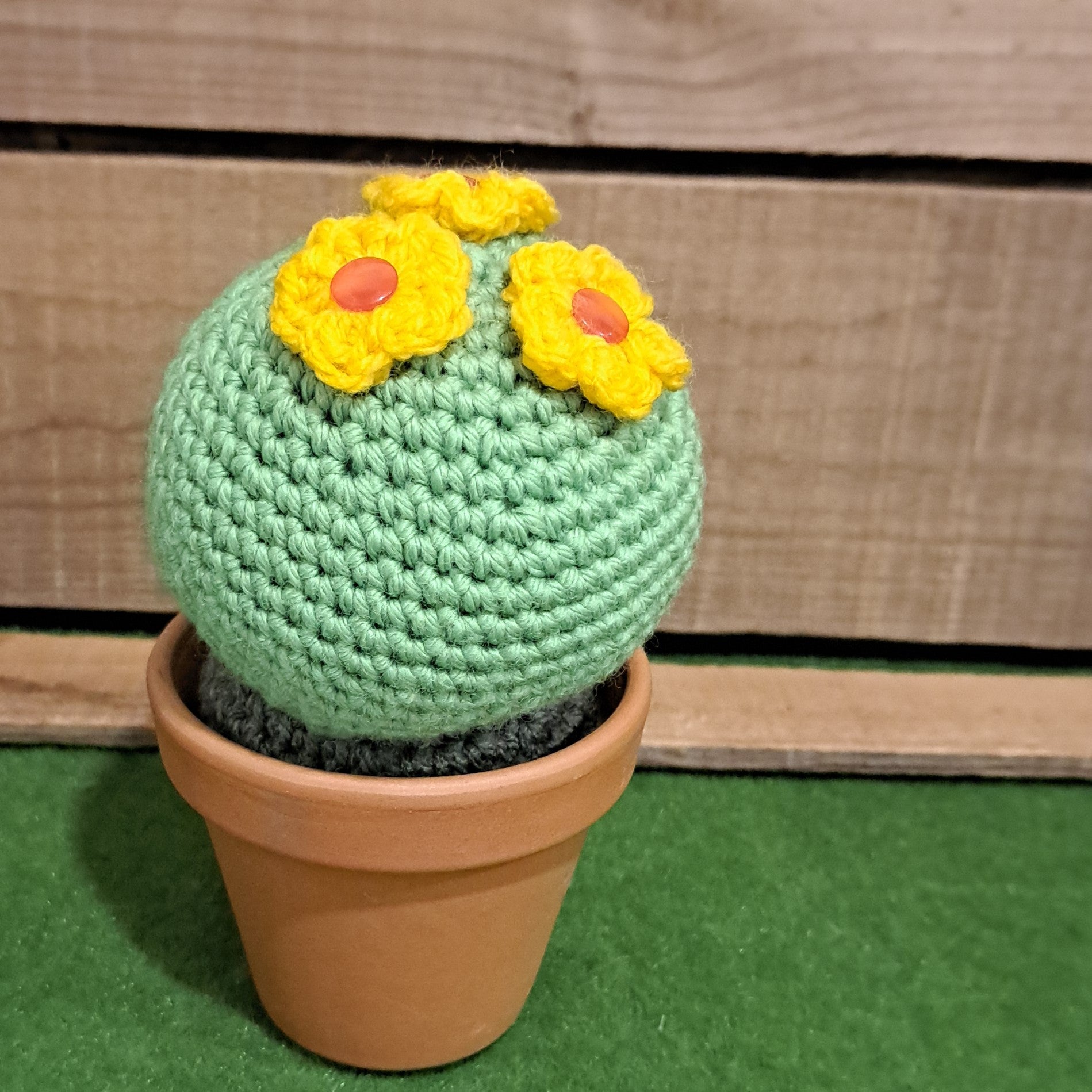 Crochet cactus/ in terracotta pot/ crochet yellow flowers