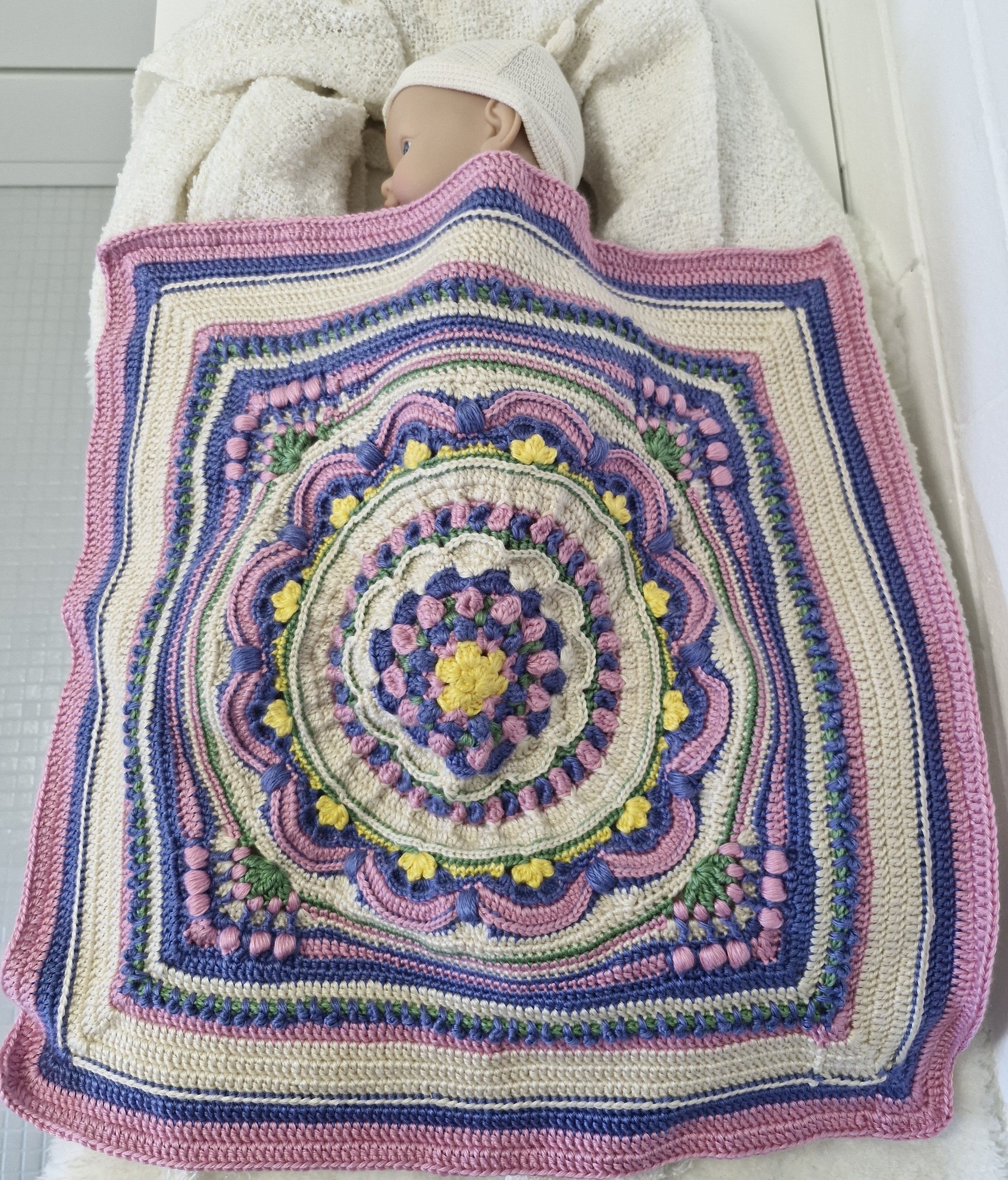 Sweet Caroline Vintage style Crochet Baby Blanket Pram size