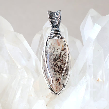 Handcrafted Rainbow Lattice Sunstone Pendant - Talisman of Abundant Blessings