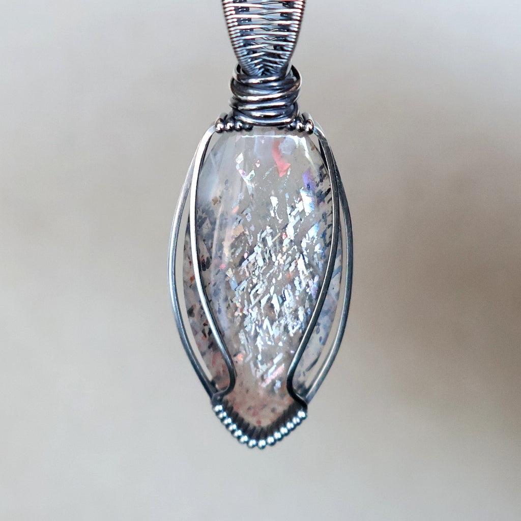 Handcrafted Rainbow Lattice Sunstone Pendant - Talisman of Abundant Blessings