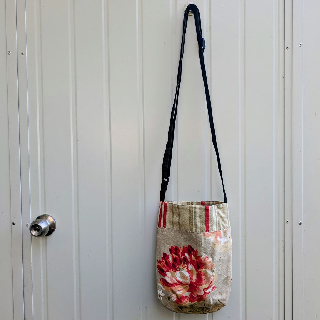 Small crossbody bag in linen - Alma