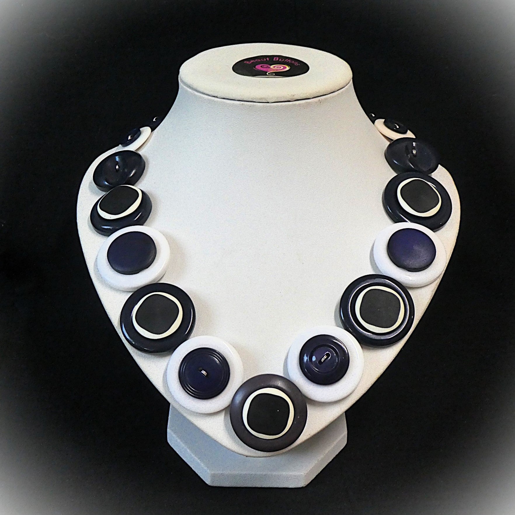 Button necklace - In the Navy