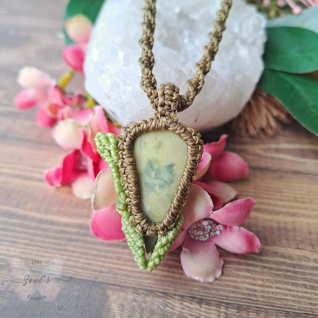 Lemon Chrysoprase Micro Macramé Necklace
