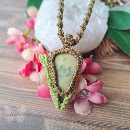 Lemon Chrysoprase Micro Macramé Necklace