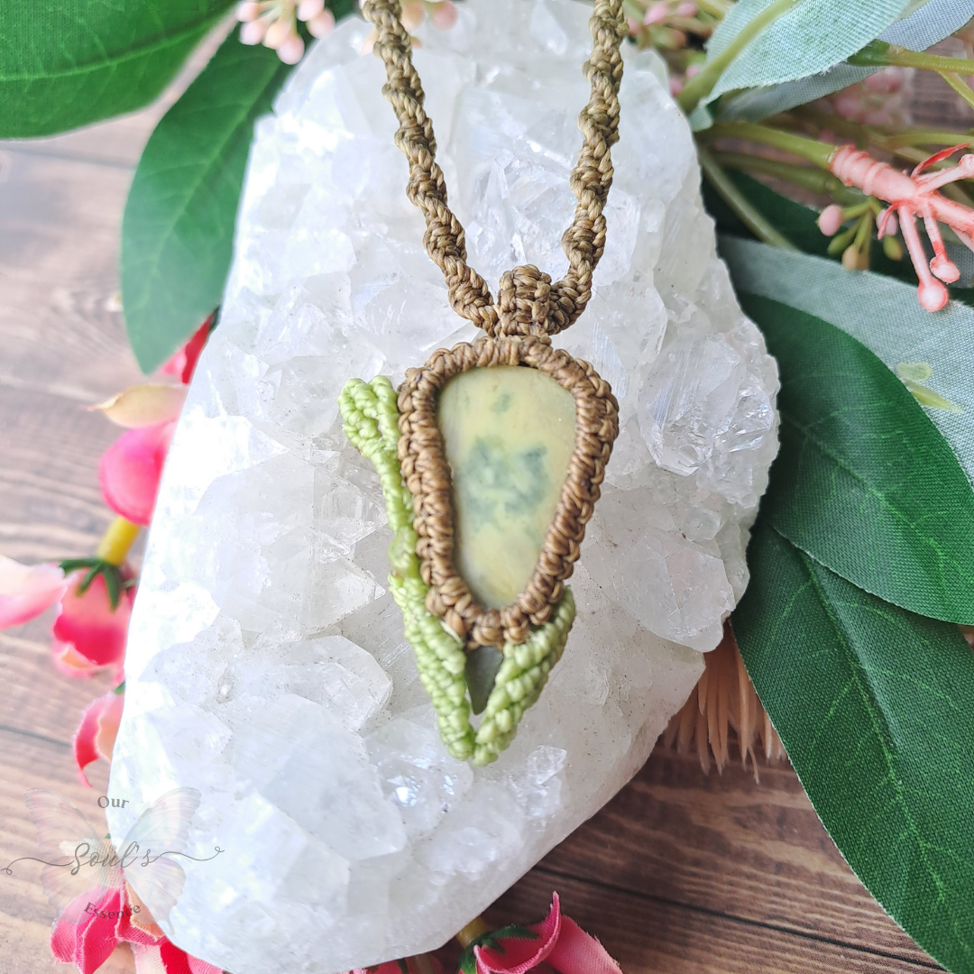 Lemon Chrysoprase Micro Macramé Necklace