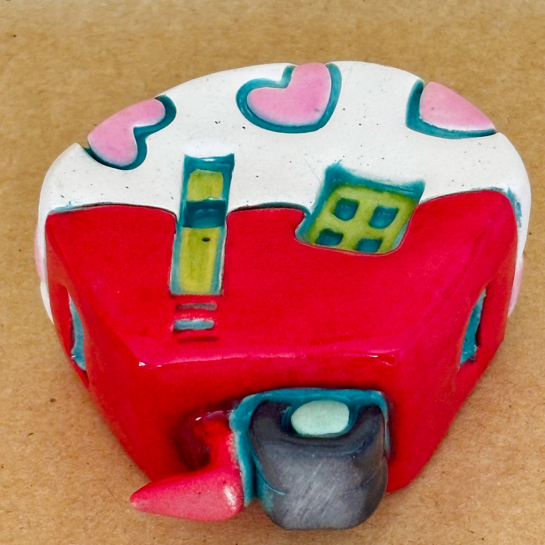 Small Retro Collectable Ceramic Caravan 14