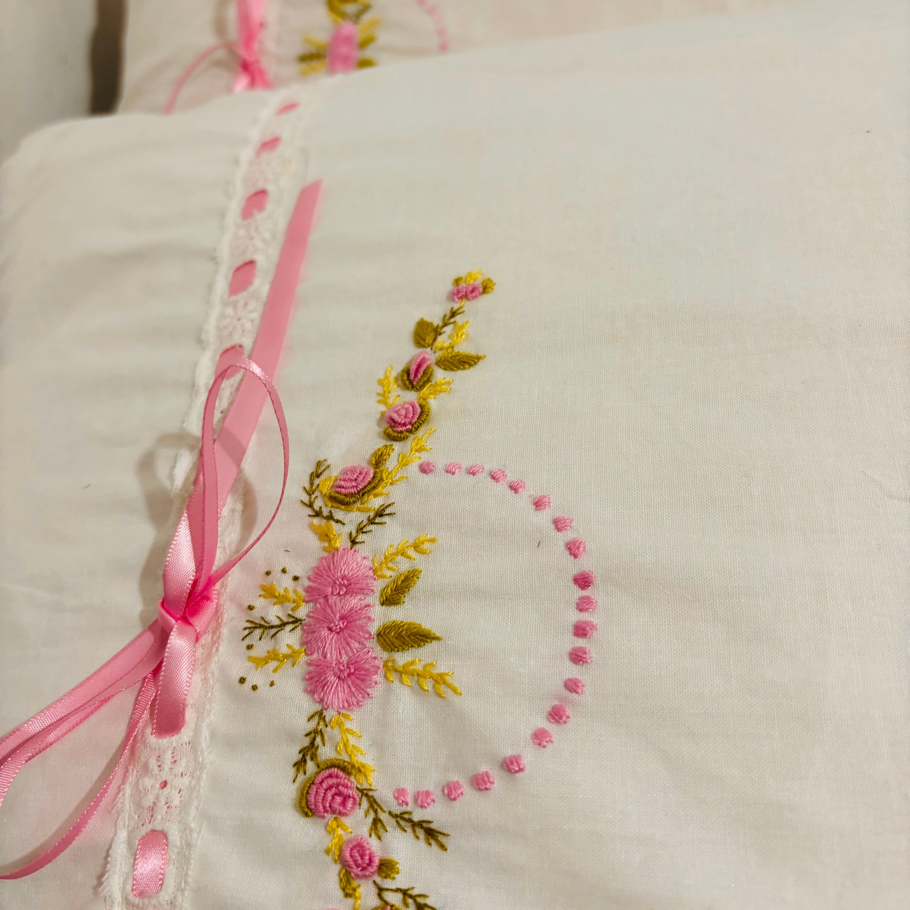 Set of 2 Personalized Floral Ribbon Pillow cases