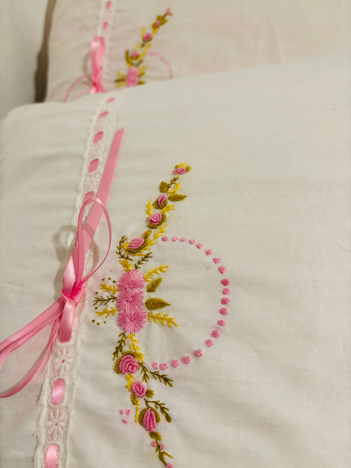 Set of 2 Personalized Floral Ribbon Pillow cases