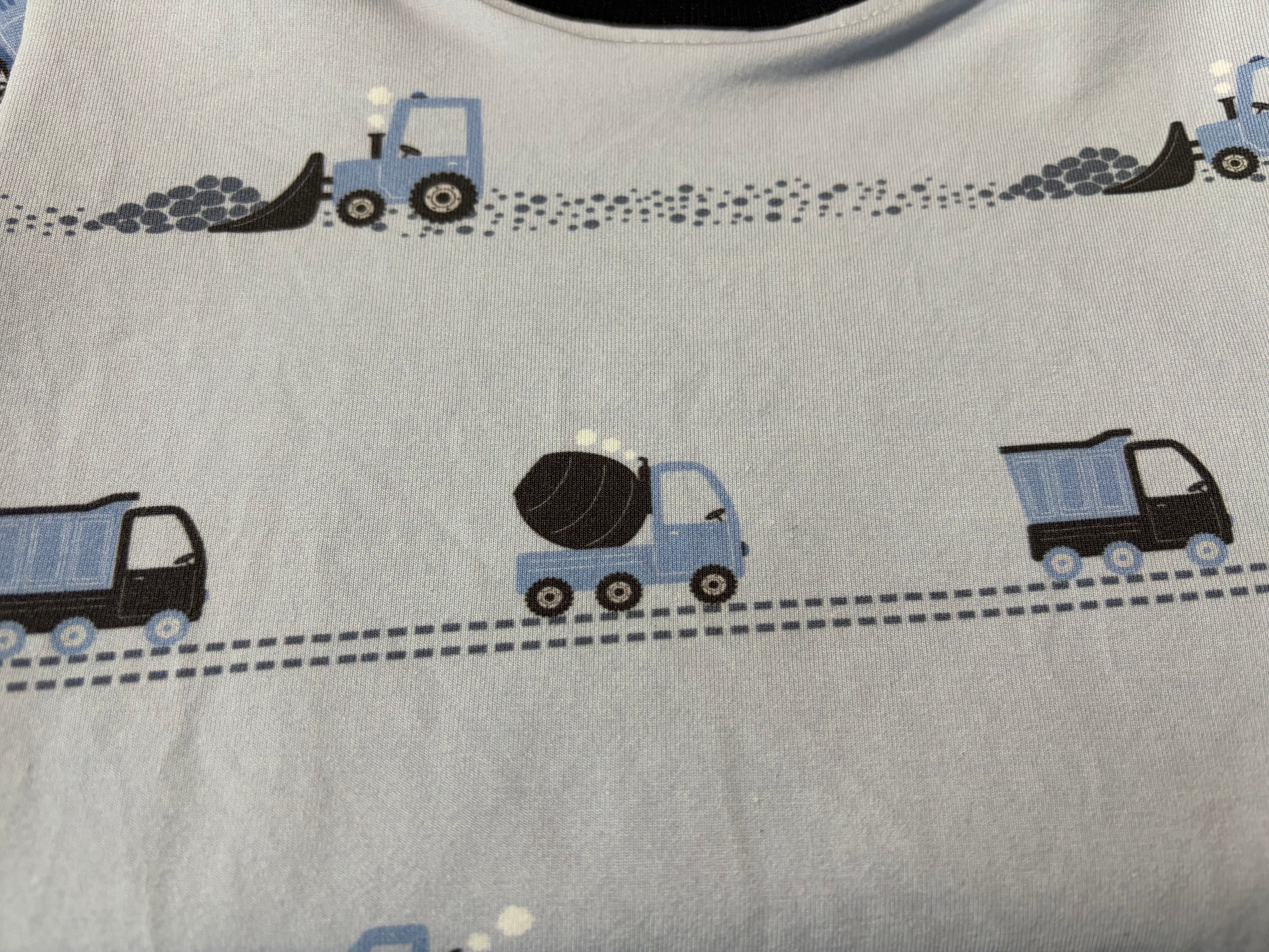 EOFY SALE EARTHMOVERS TEE SHIRT 2-3 YEARS