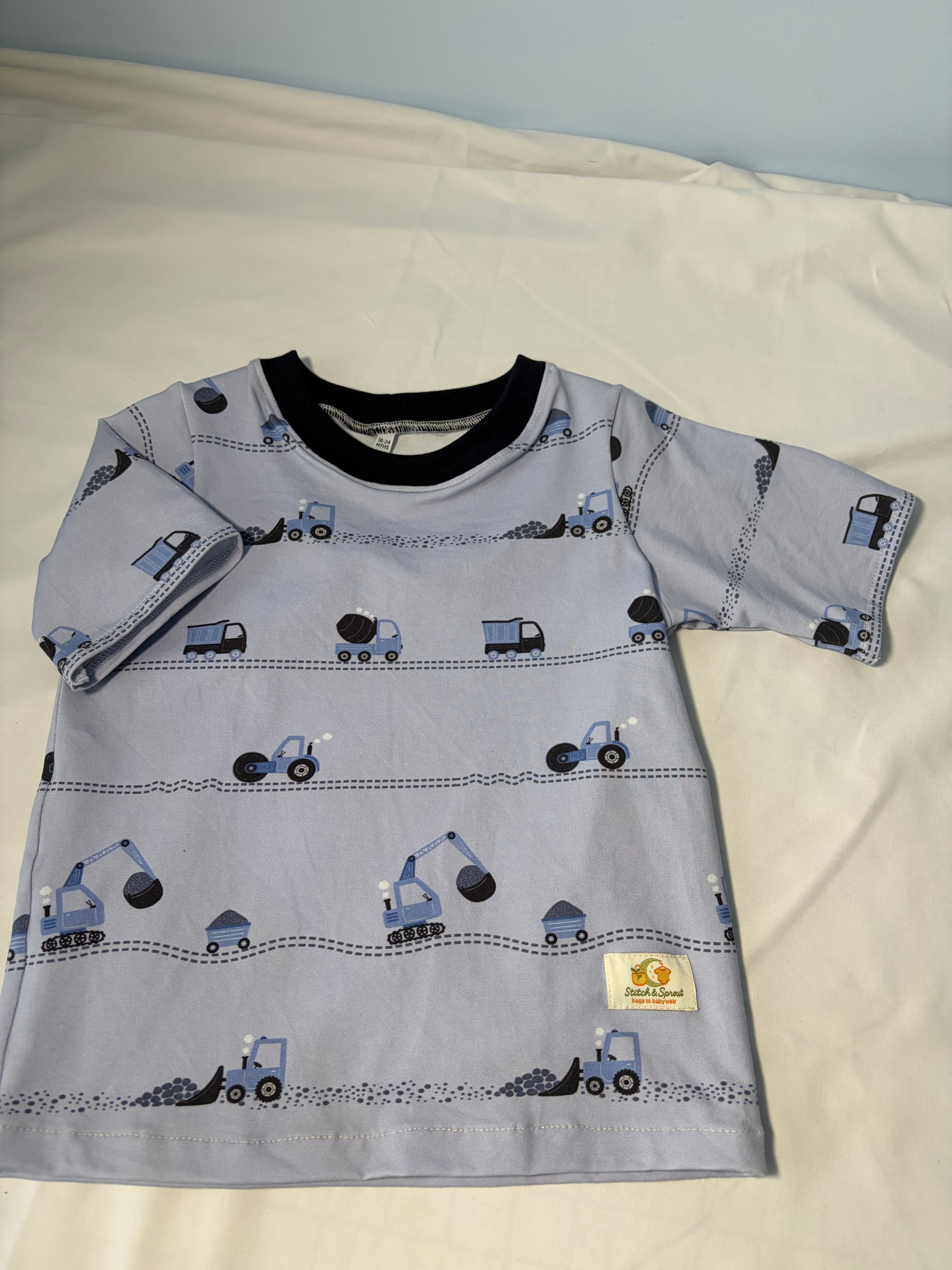 EOFY SALE EARTHMOVERS TEE SHIRT 2-3 YEARS