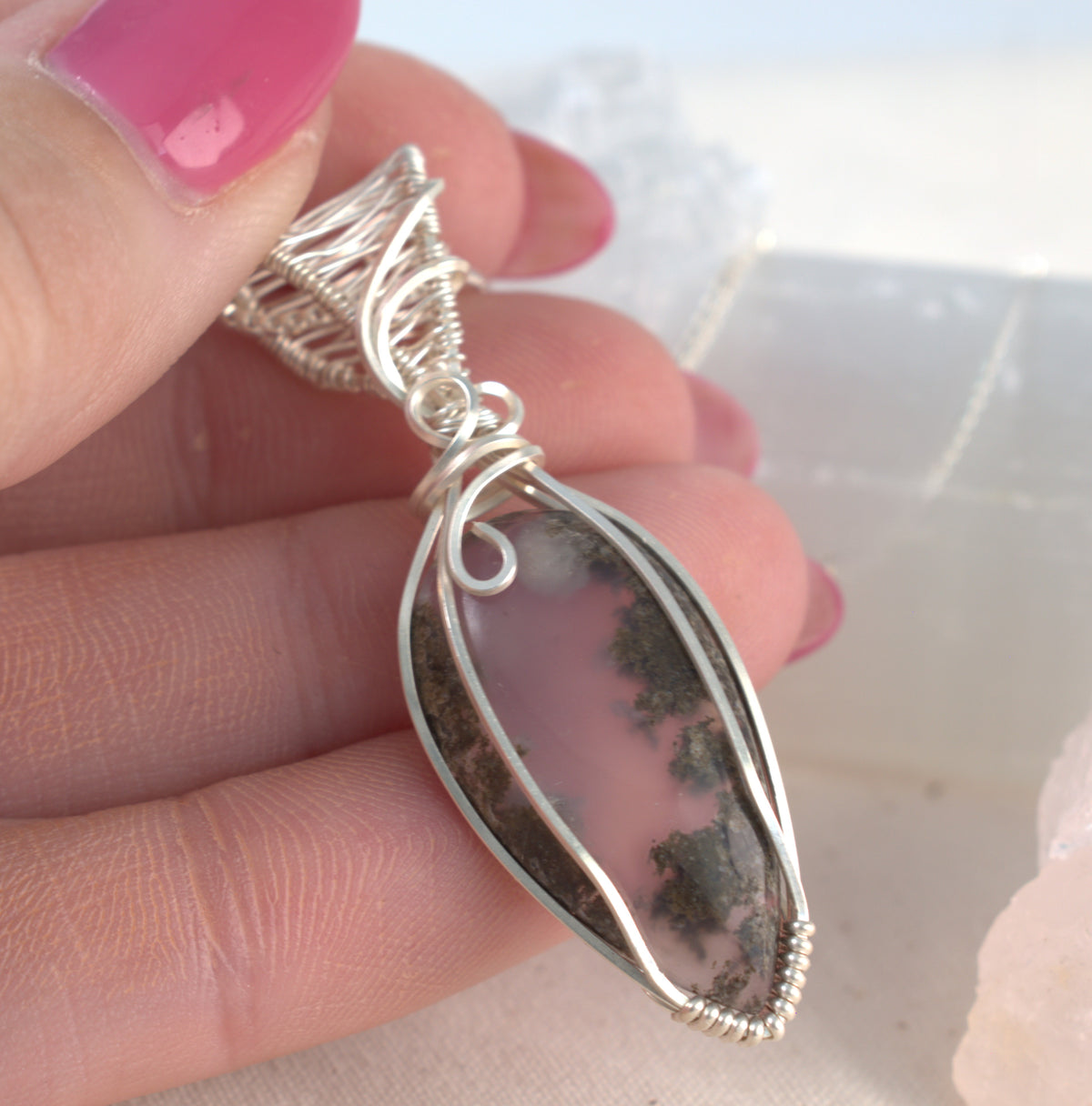 Misty Hollow – Indonesian Moss Agate Silver-Filled Pendant