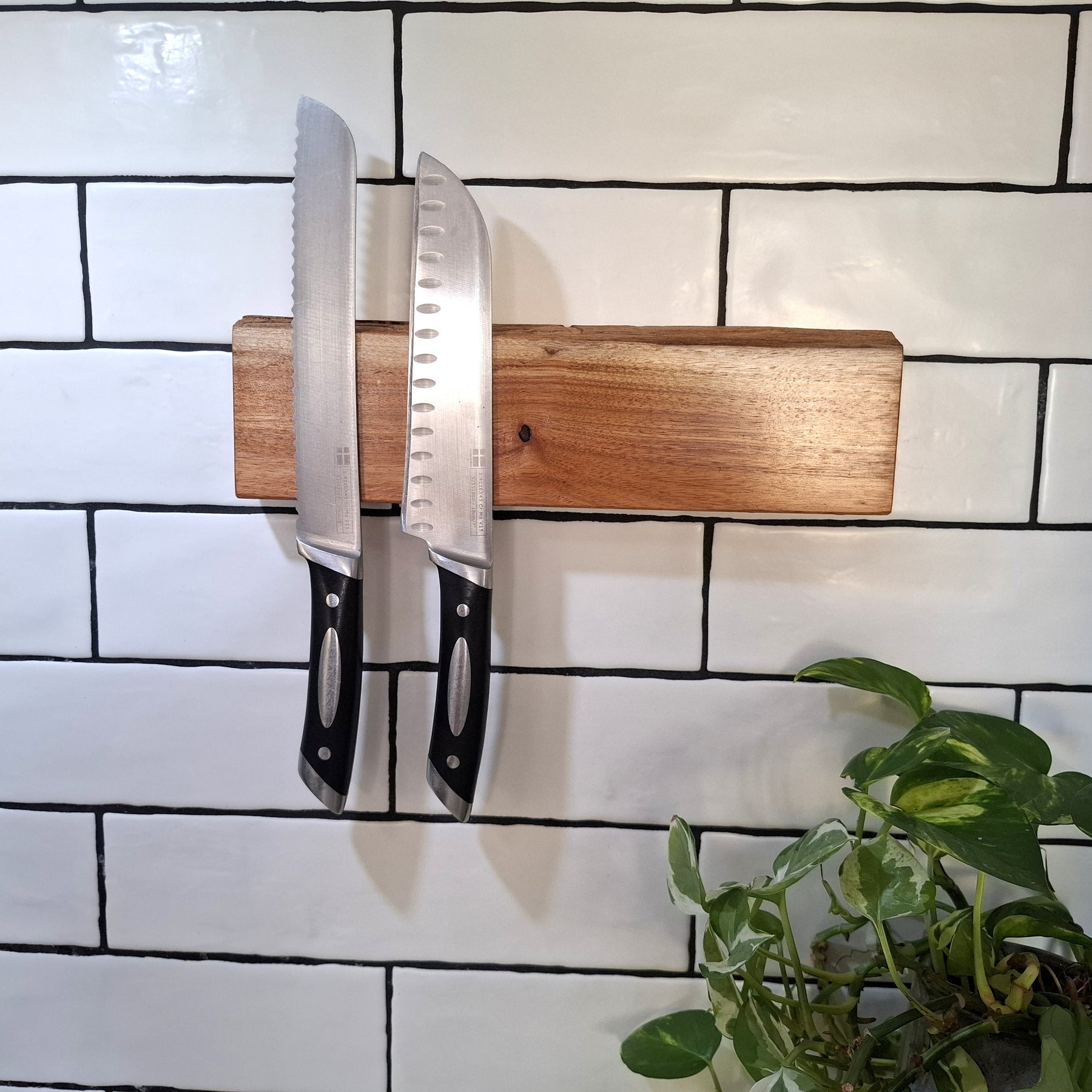 Handmade Wooden Magnetic Knife Holder: Wall-Mounted Kitchen Rack