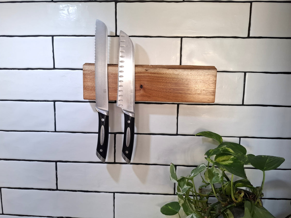 Handmade Wooden Magnetic Knife Holder: Wall-Mounted Kitchen Rack