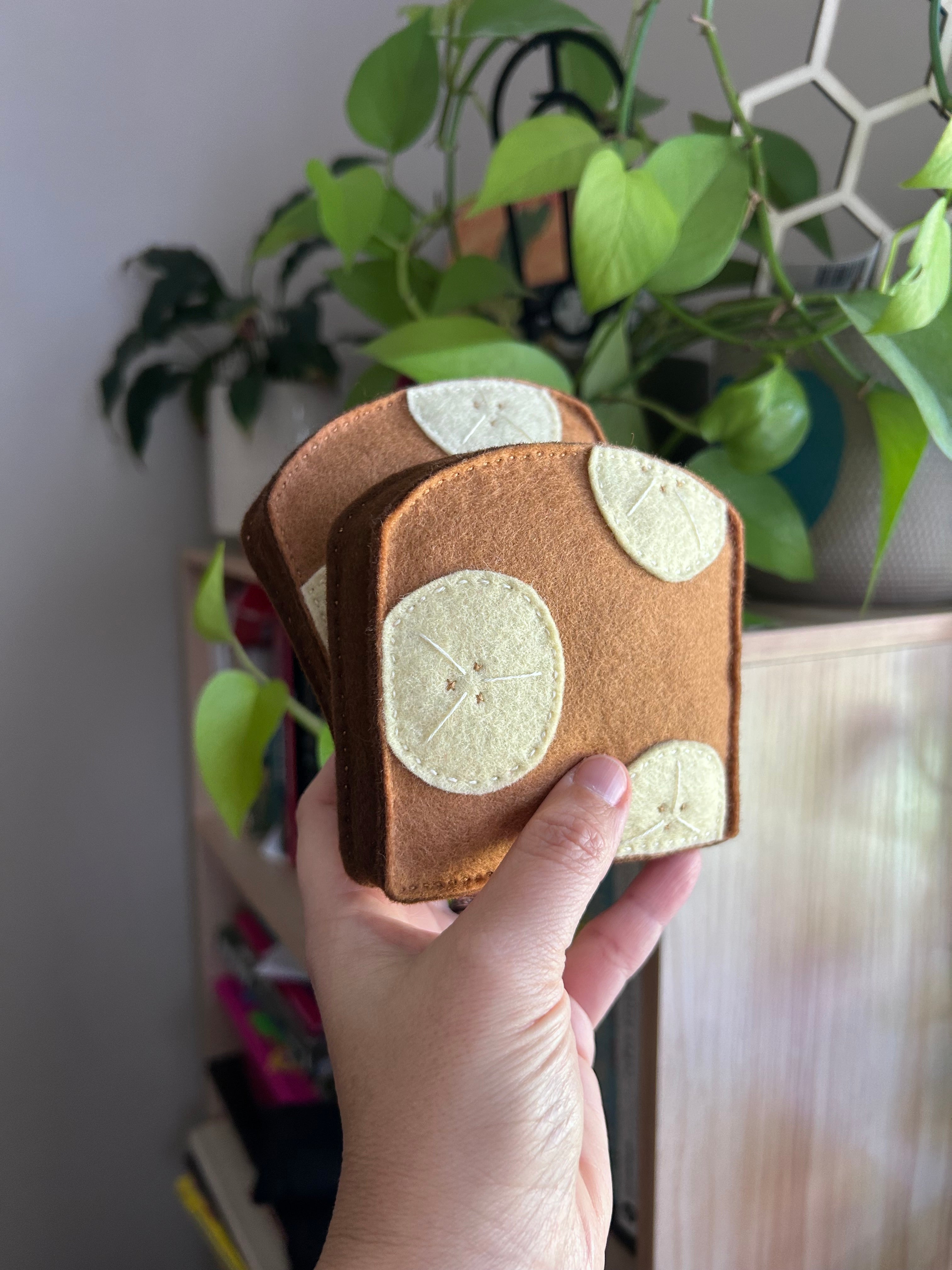 Banana bread, felt, play kitchen