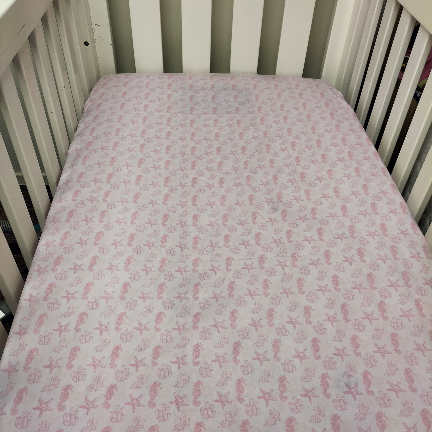 FITTED COT SHEET - SEAHORSES, STAR FISH AND CORAL