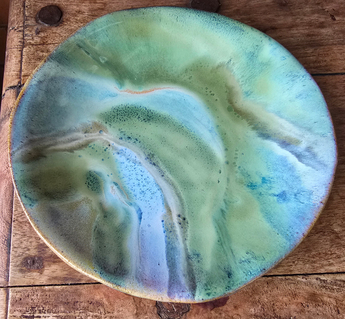 Swirling greens plate