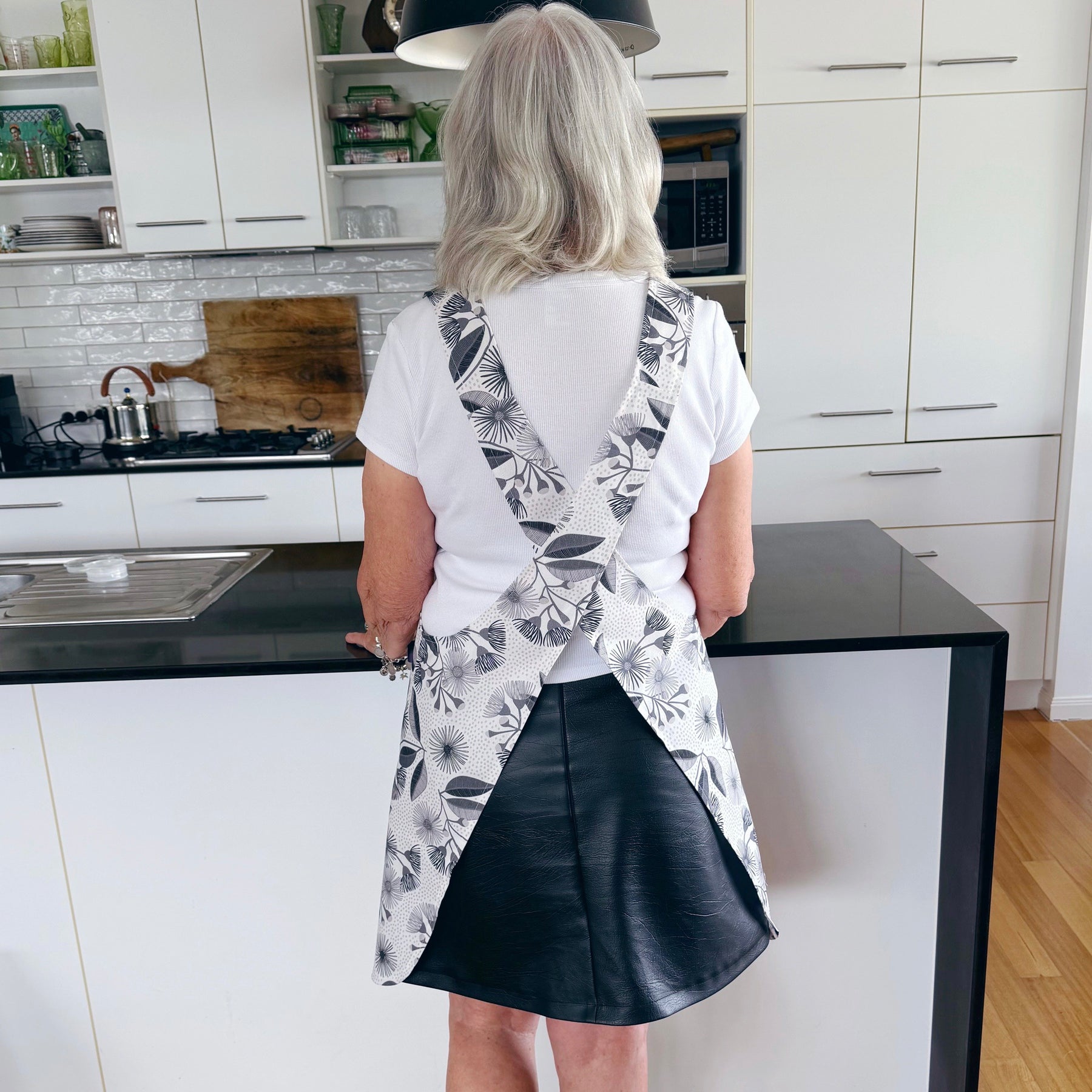 Gum flowers Japanese style cross back kitchen apron. Crafting, gardening, no ties apron.