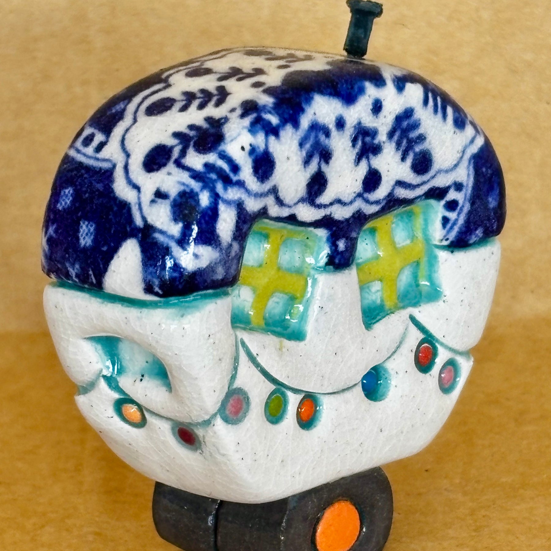 Small Retro Collectable Ceramic Caravan 15