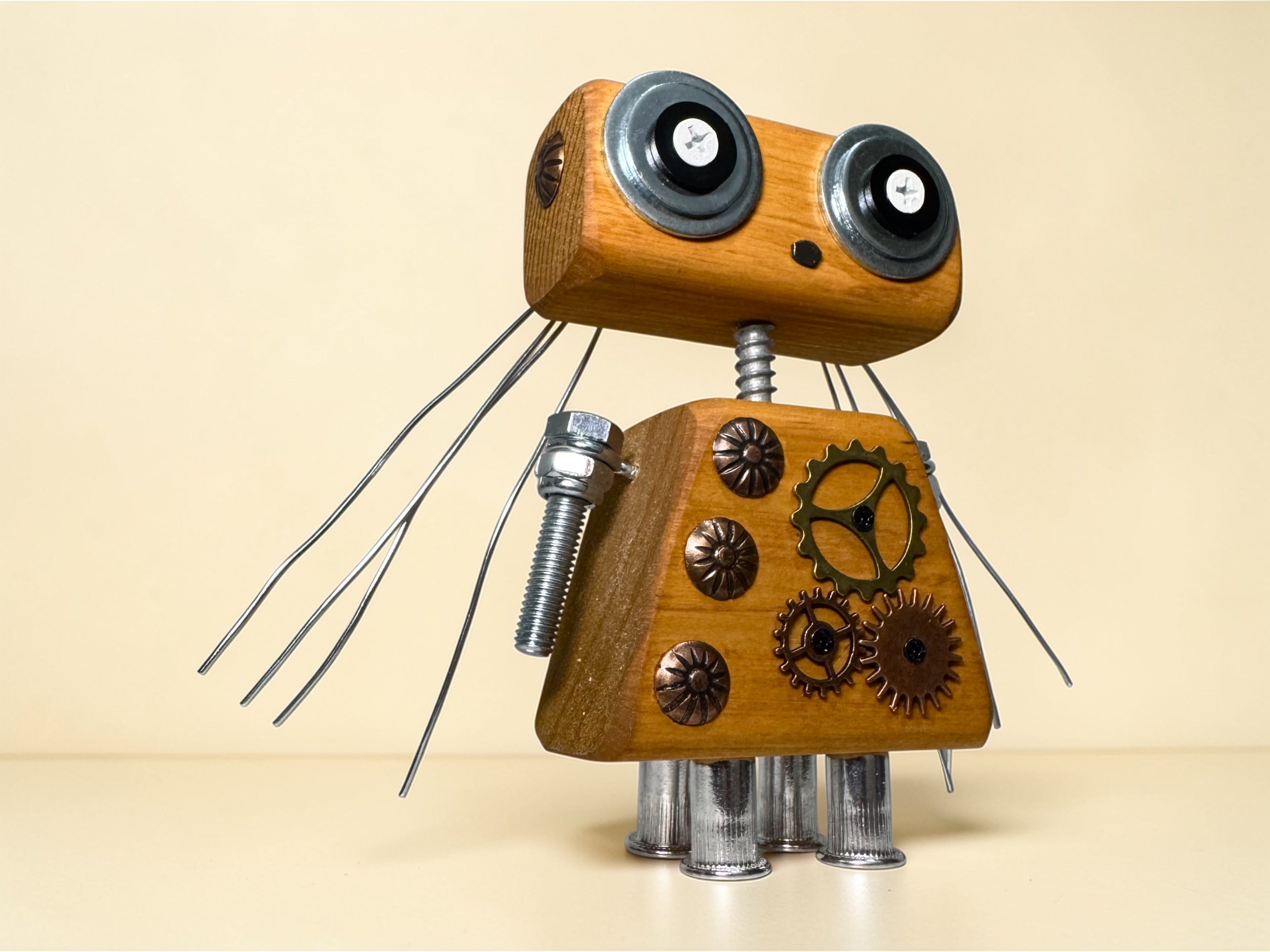 Alicia - Wooden Steampunk Robot