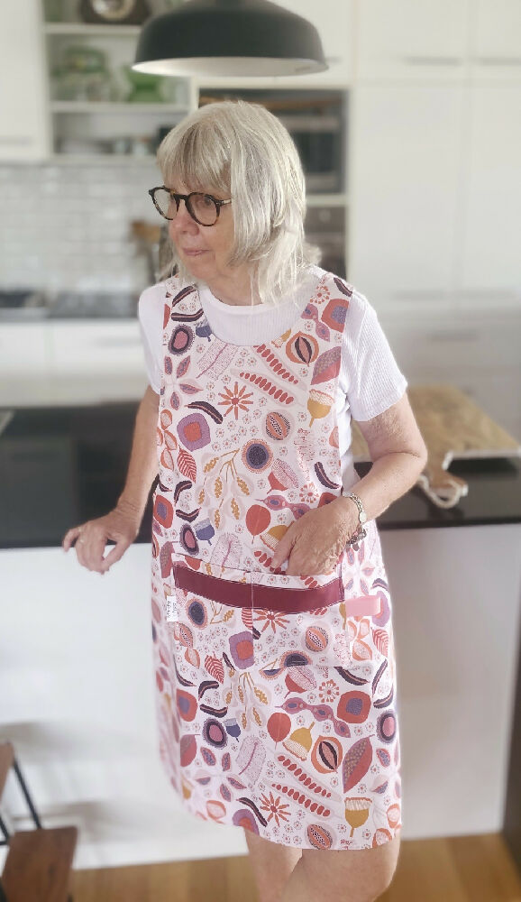 0Pink seeds and flowers cross back apron