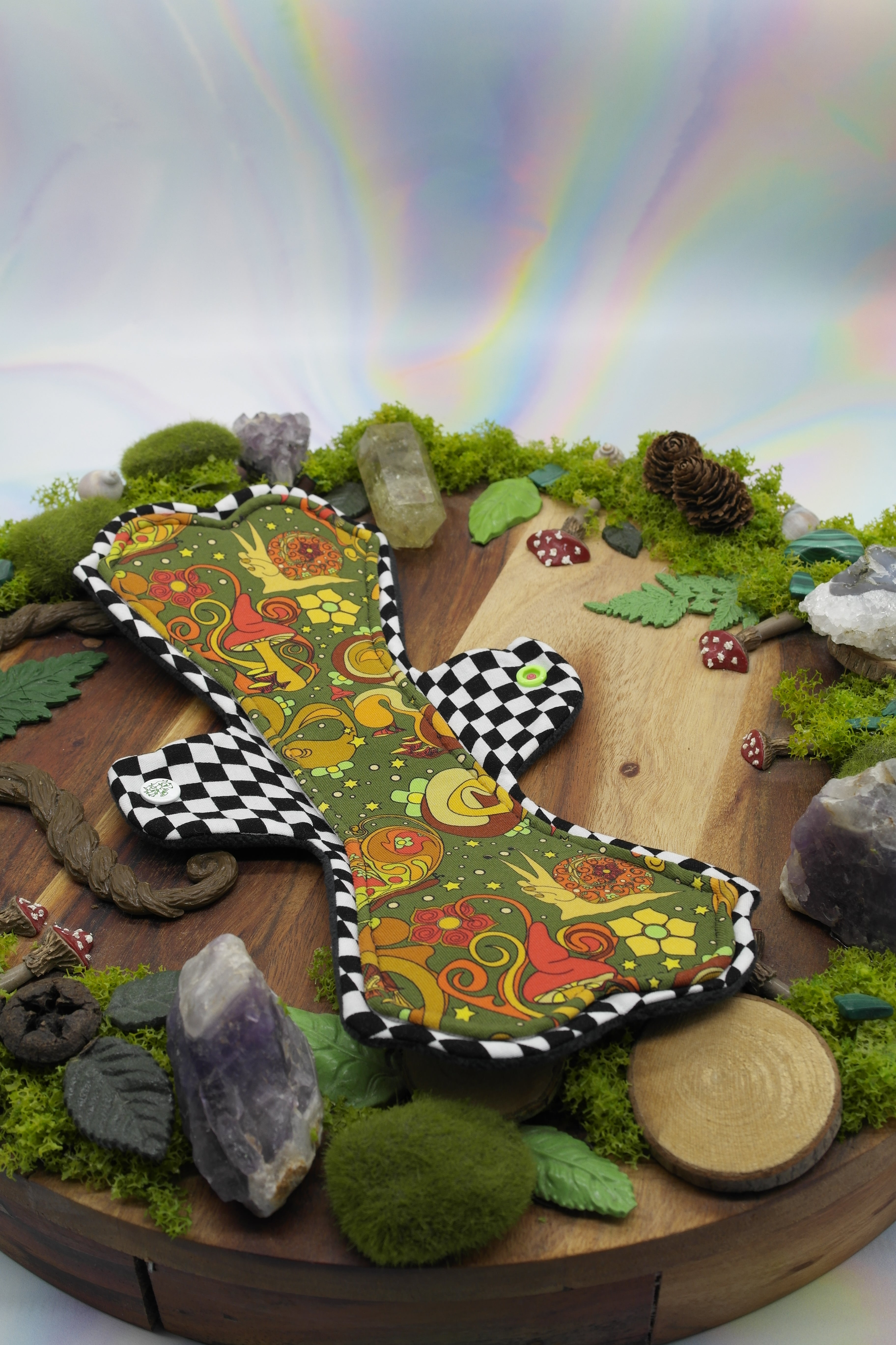 Eco-friendly reusable cloth pad 12" Moderate (Lips of an Angel) - Dig the Flow Vibes