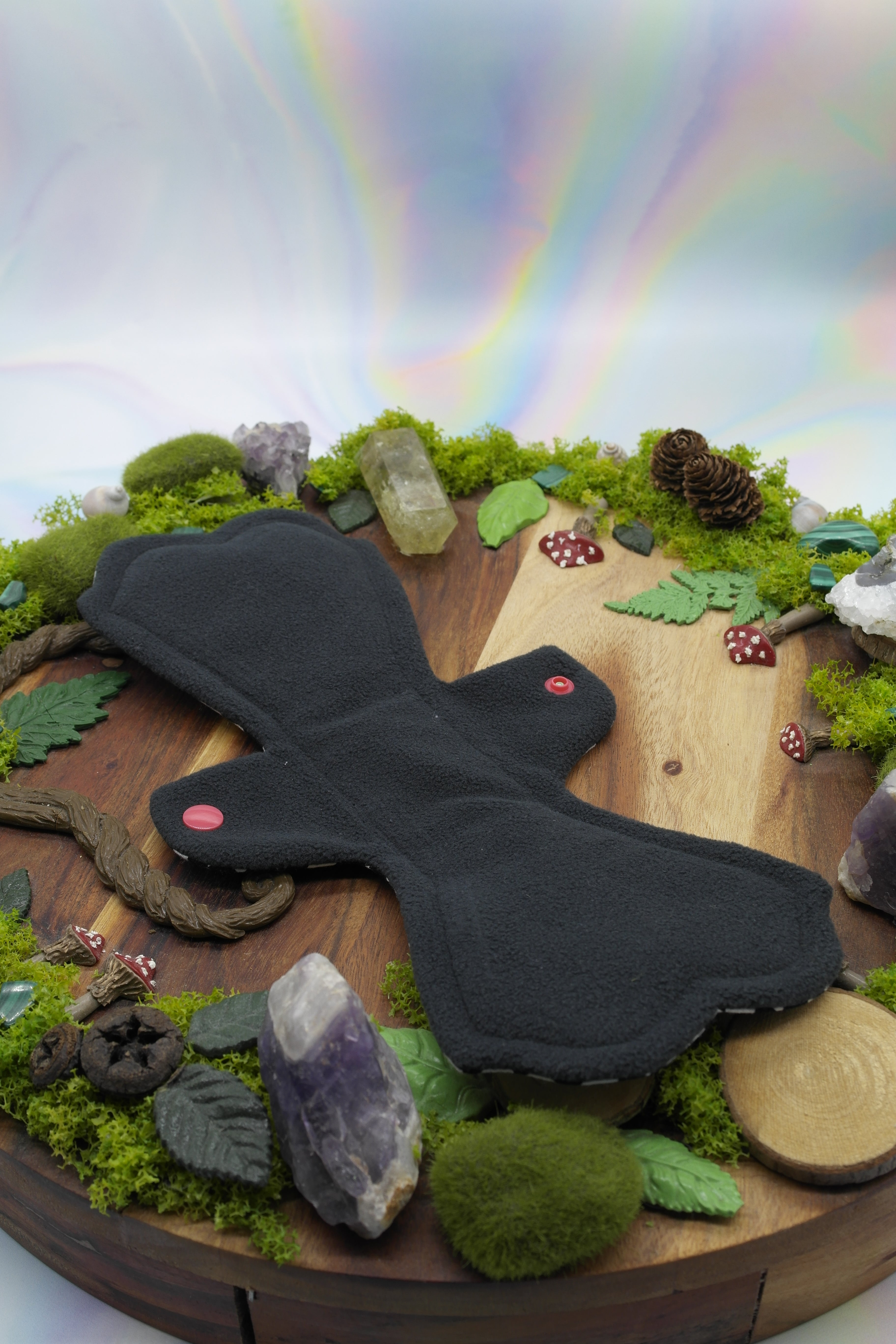 Eco-friendly reusable cloth pad 12" Moderate (Lips of an Angel) - Dig the Flow Vibes