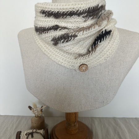 ‘Rustic’ Viking Nalbinding Wool Cowl or Neck Warmer